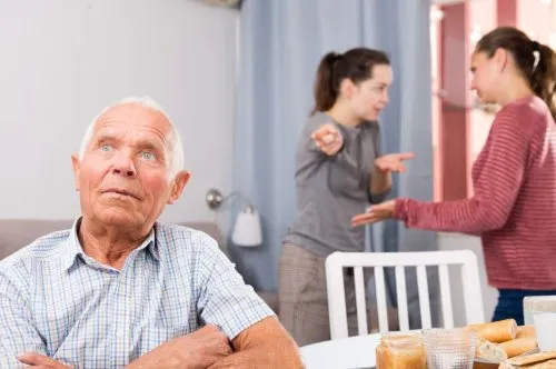 Compreender as dinâmicas familiares é essencial para cuidar melhor da pessoa idosa